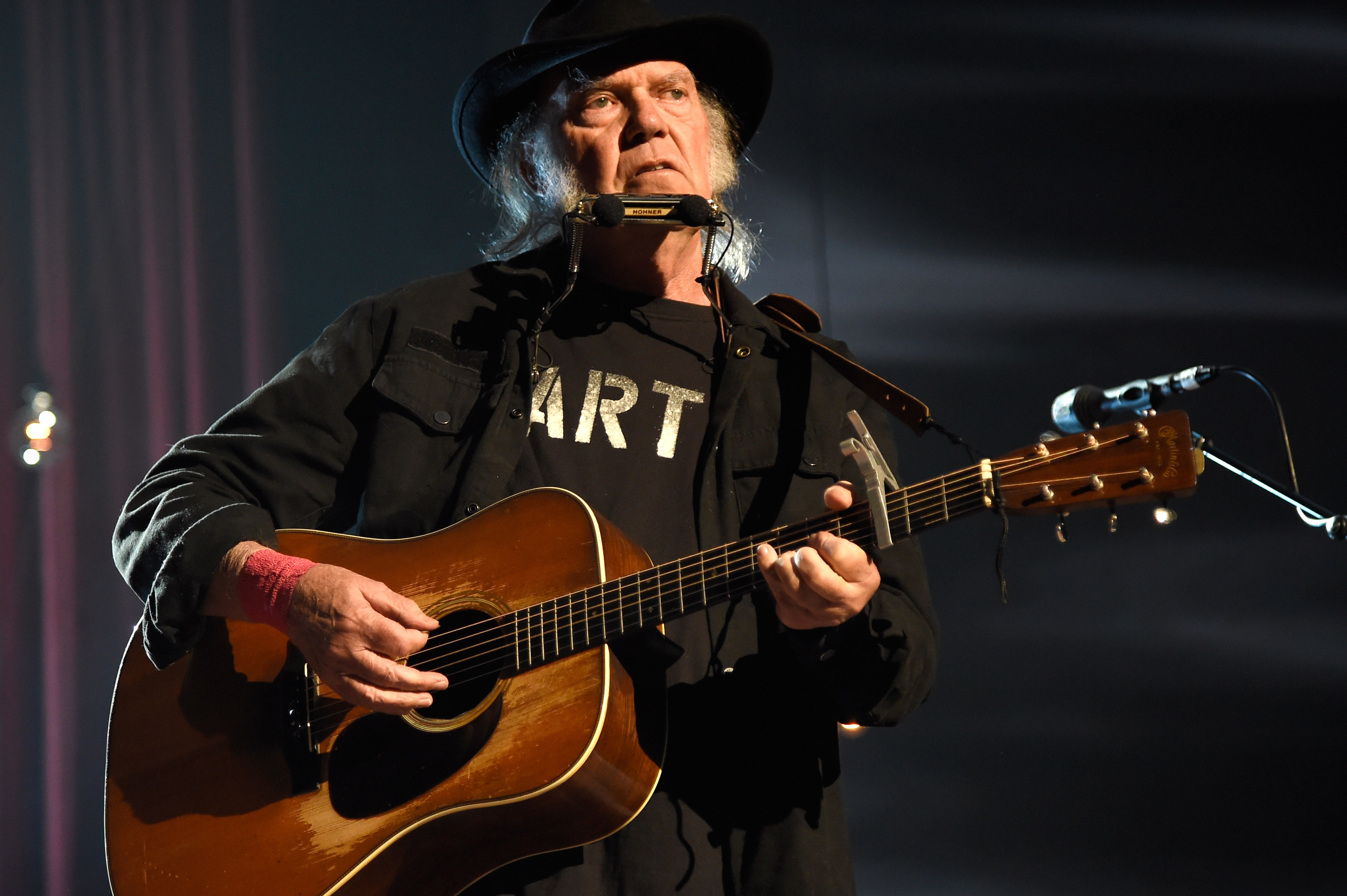 Neil Young anuncia nuevo álbum “Peace Trail”