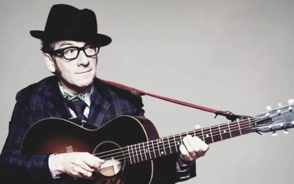 Elvis Costello anuncia nuevo álbum “Hey Clockface”