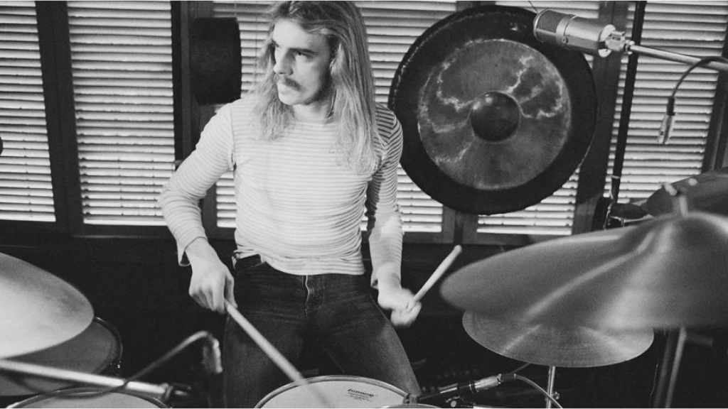 Murió Alan White, batería de Yes