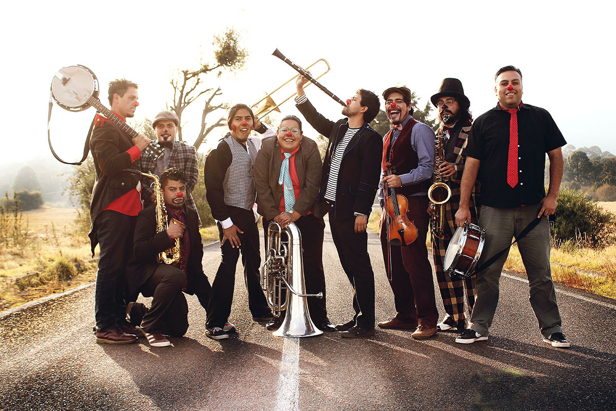 De la calle a los escenarios… Triciclo Circus Band