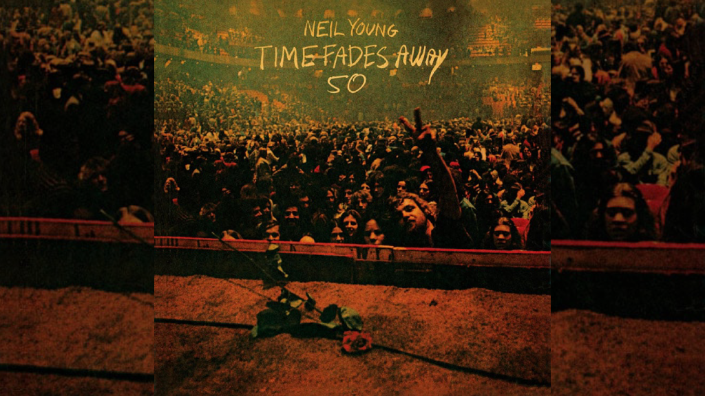 Neil Young celebra el 50 aniversario de ‘Time Fades Away’
